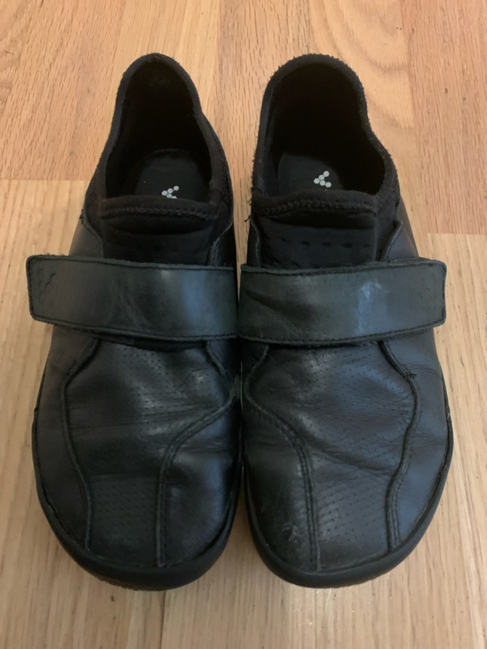 Vivobarefoot Black Velcro School shoes 34EU 3.5–4US